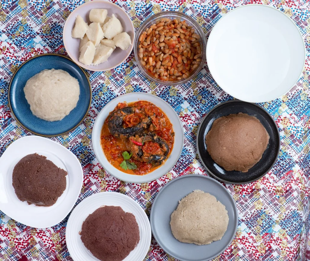 Farine de manioc : guide complet de la production, des usages et de la pâtisserie 2026