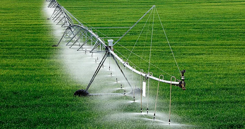 Center pivot irrigating a large field